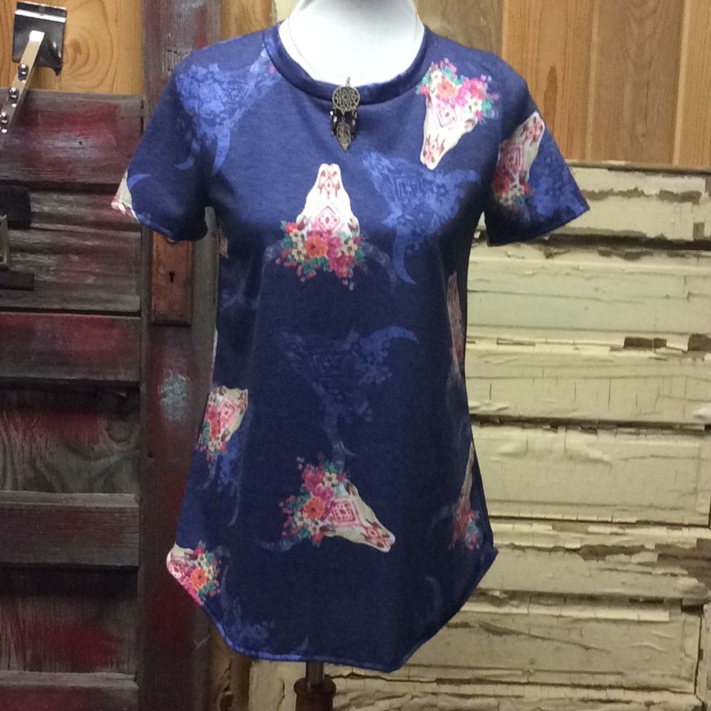 🏷SOLD- Tunic Style Tee